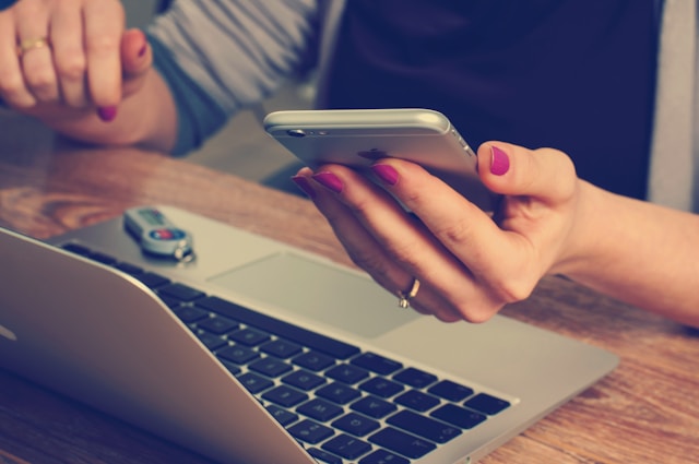 social media women do business